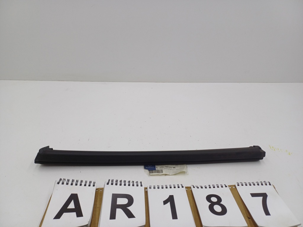 фото №1, Mercedes slk r170 vario прокладка крыша боковая левый перед оригинал