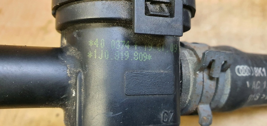 фото №7, Audi s4 a4 b8 3.0tfsi шланг wąż wody отопителя