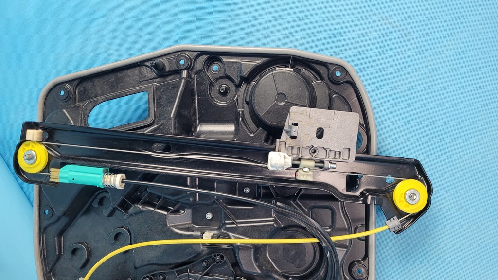 фото №7, Mercedes eqe w295 350+ 23r подъемник стекло левый задняя a2957300100