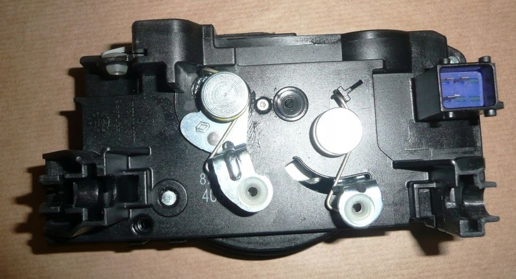 фото №3, Замок дверь задняя renault trafic ii opel vivaro nissan primastar 3 pin