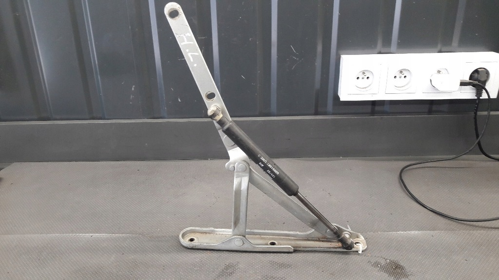 фото №1, 60651067 привід кришки alfa romeo 156