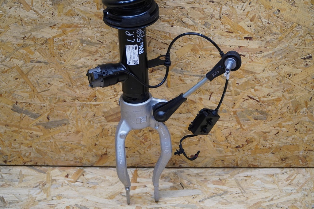 фото №14, Амортизатор перед левый 5a16167 lub правый 5a16168 bmw 5 g60 i5 12tyśkm 23-