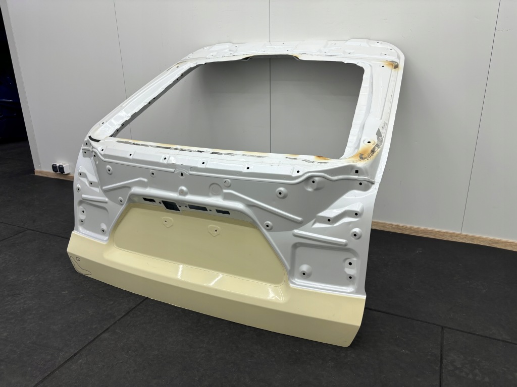 фото №8, Toyota bz4x кришка багажника багажника задня задня