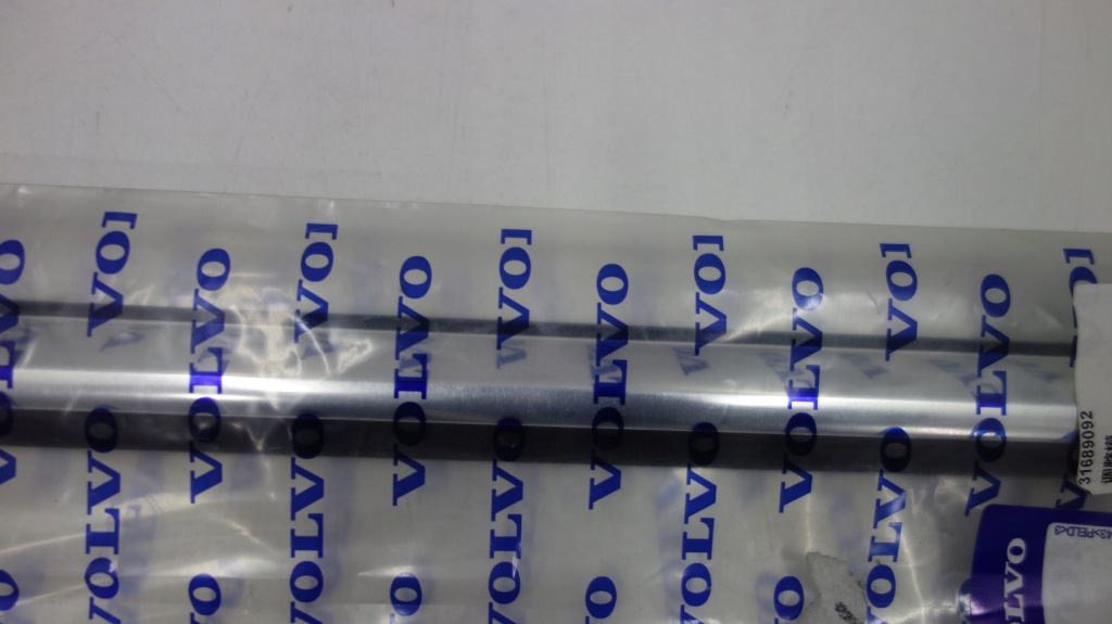 фото №2, Volvo s90 v90 молдинг двері 31689092