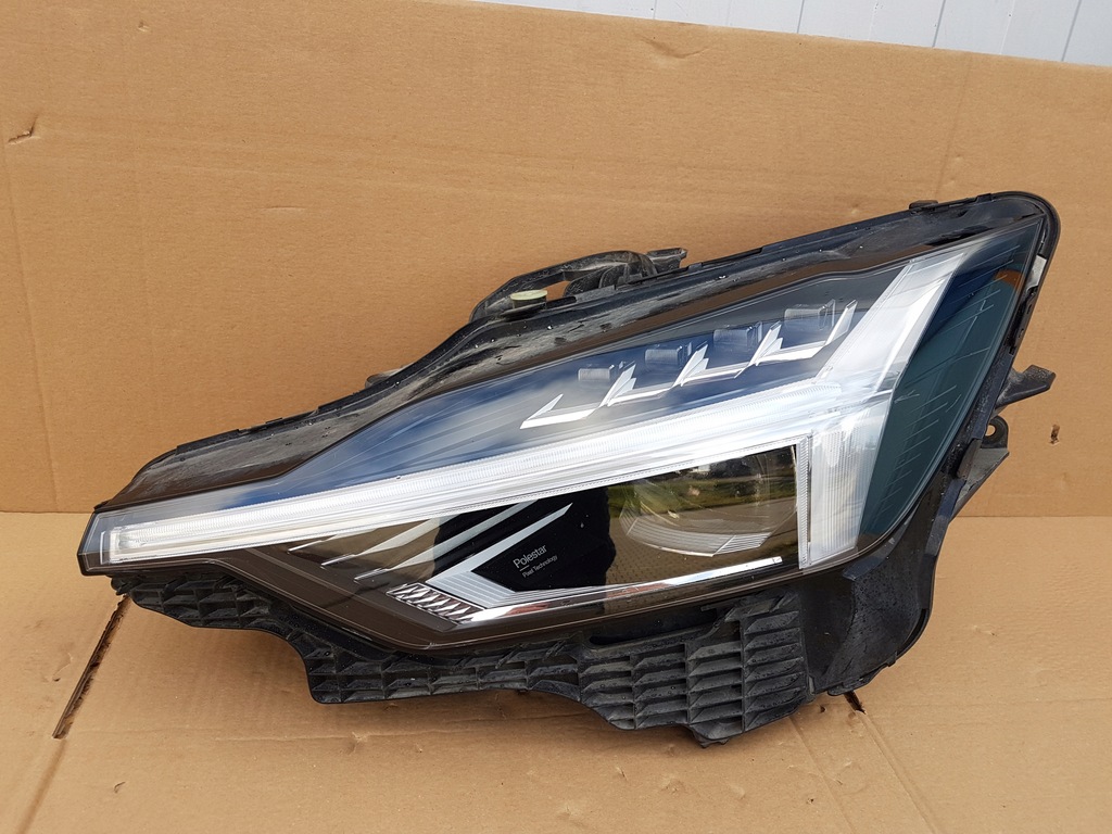 фото №1, Лампа перед ліва polestar ii 2 full led p31698070