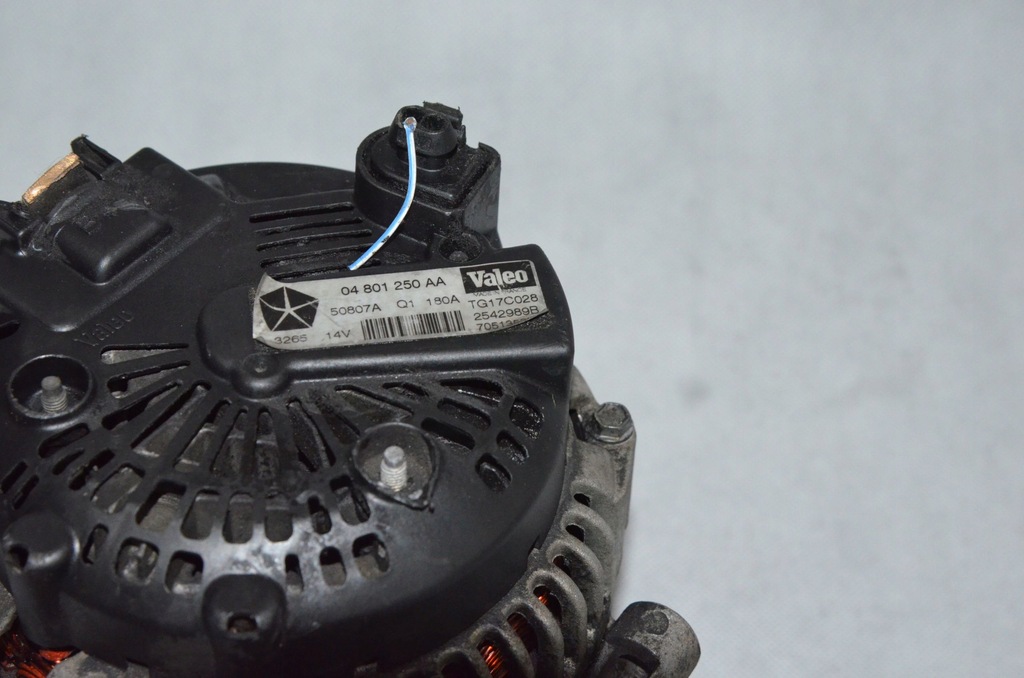 фото №4, Генератор jeep grand cherokee commander 3.0 crd 04801250aa tg17c028