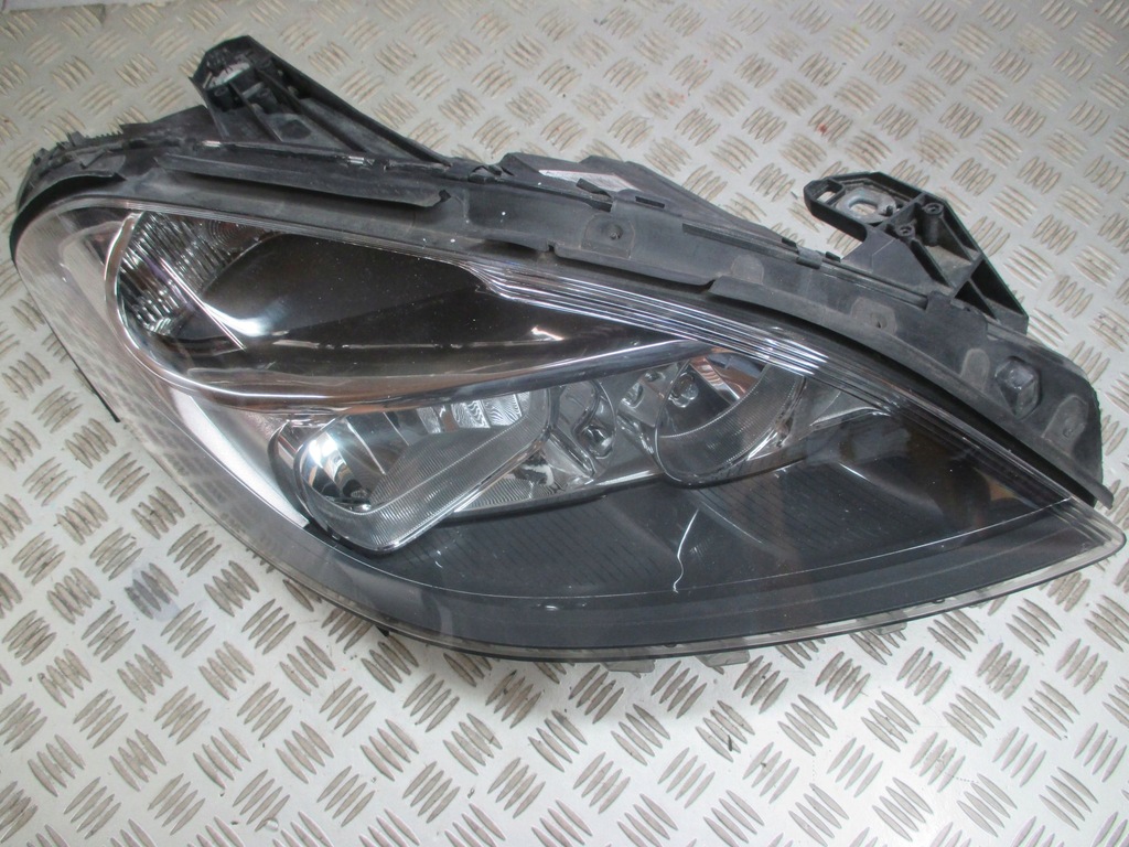 фото №1, Лампа правая mercedes b-klasa w246 2011r-