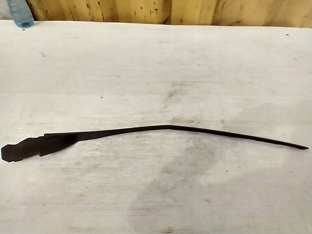 фото №1, Volvo v40 ii 2 молдинг прокладка скло лобове права перед 31378573