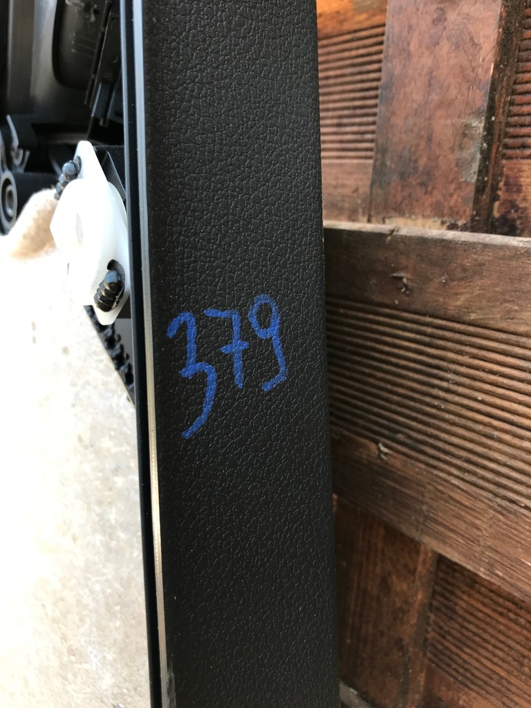 фото №6, Обшивка двері правий задня vw tiguan 5n0867212