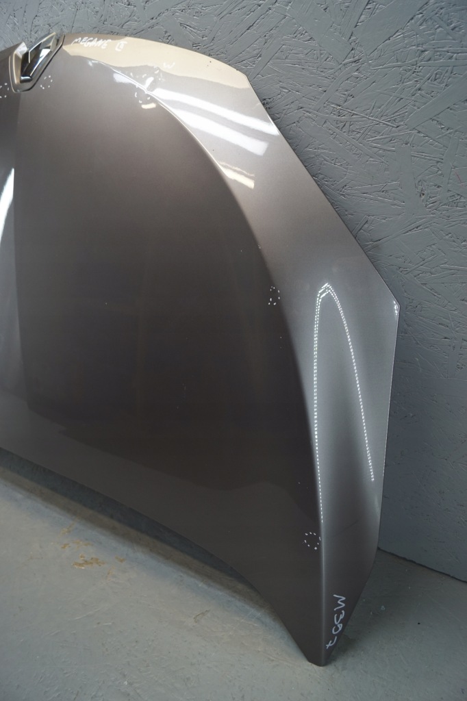 Капот крышка двигателя перед renault megane 3 tekng Оригинал