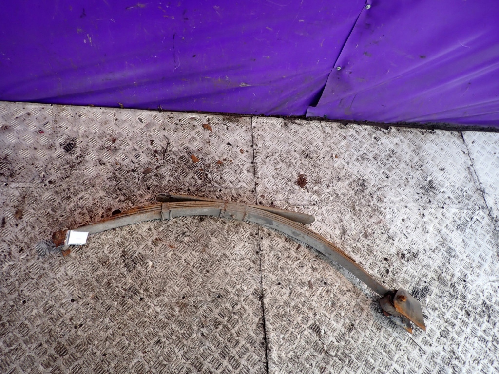 фото №1, Chrysler voyager ii 90-95 рессора задняя задний 5 щетка