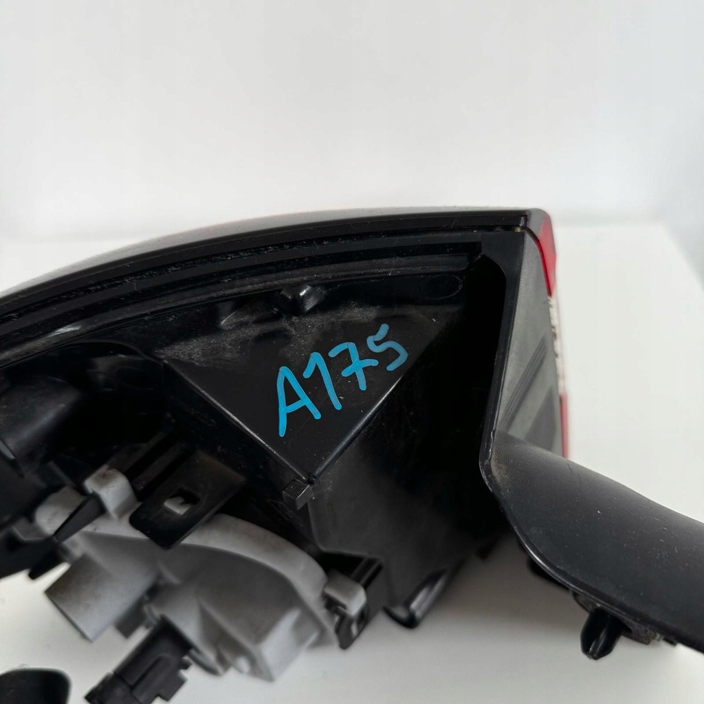 фото №10, Лампа правий задня права задня renault captur 265509762r