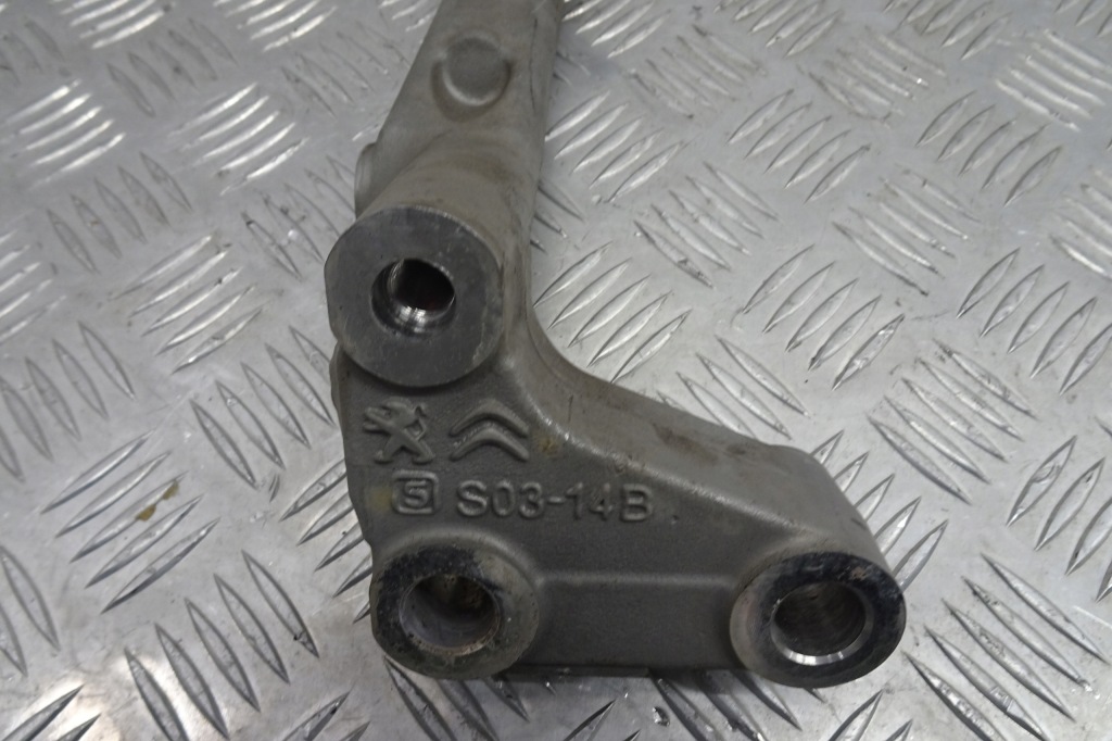 фото №5, Opel gradland кронштейн подрамник подрамник подрамник левый правый