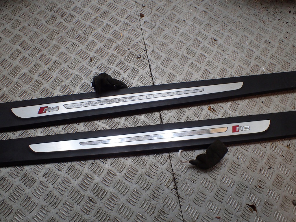 фото №1, Audi r8 4s накладки пороговые декоративные накладки