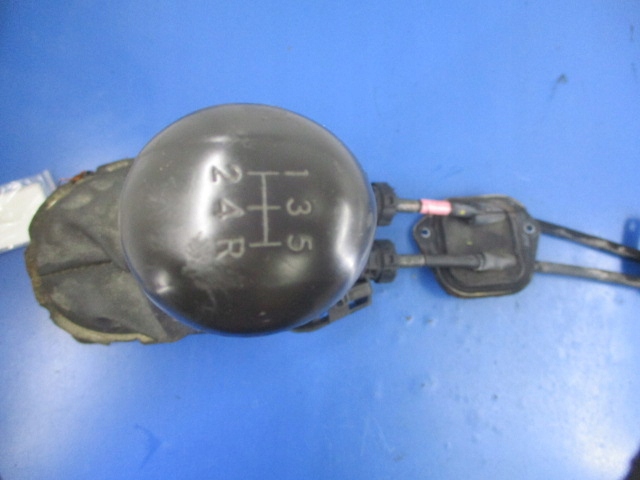 фото №7, Yaris lift 1.4d домкрат ручка тросы переключения передач