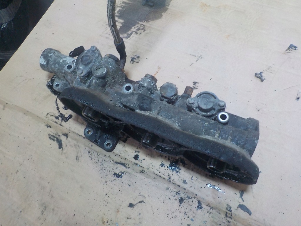 фото №3, Основа фільтра оливи renault magnum 440 dxi