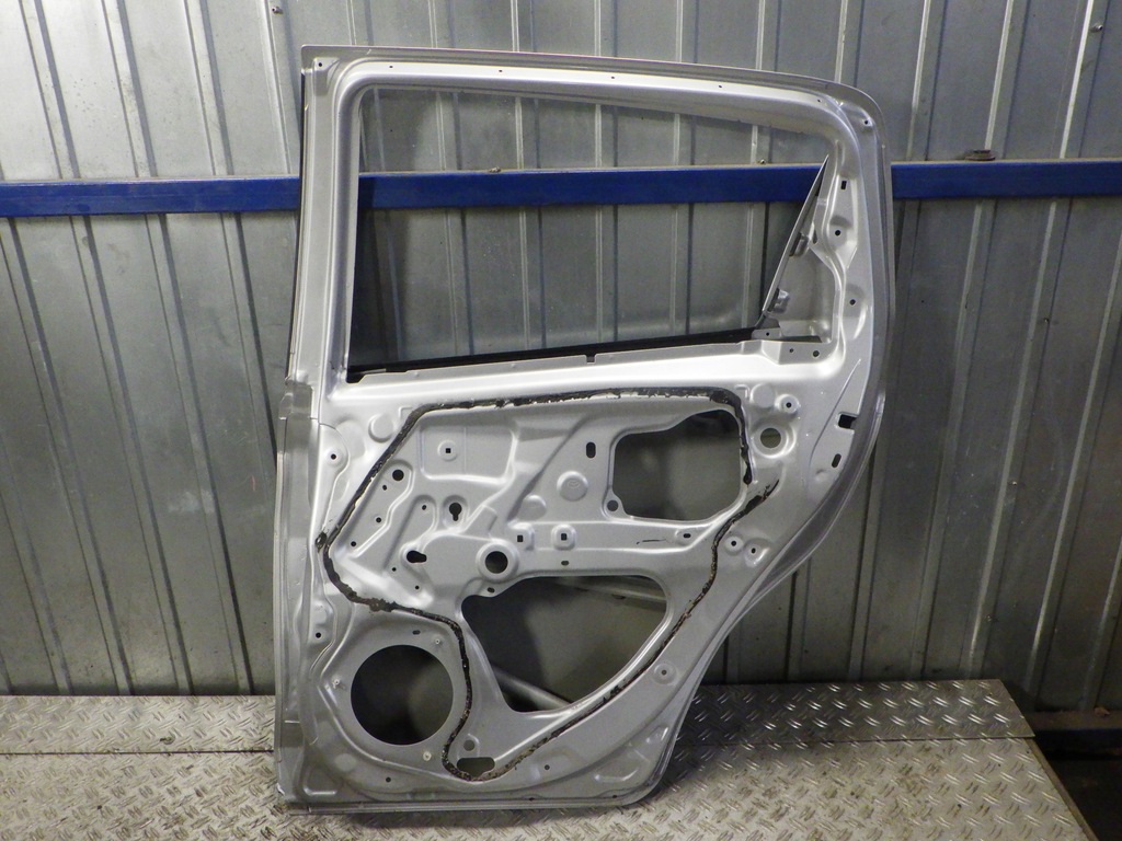 фото №9, Toyota yaris iii двері правий задня задні праве