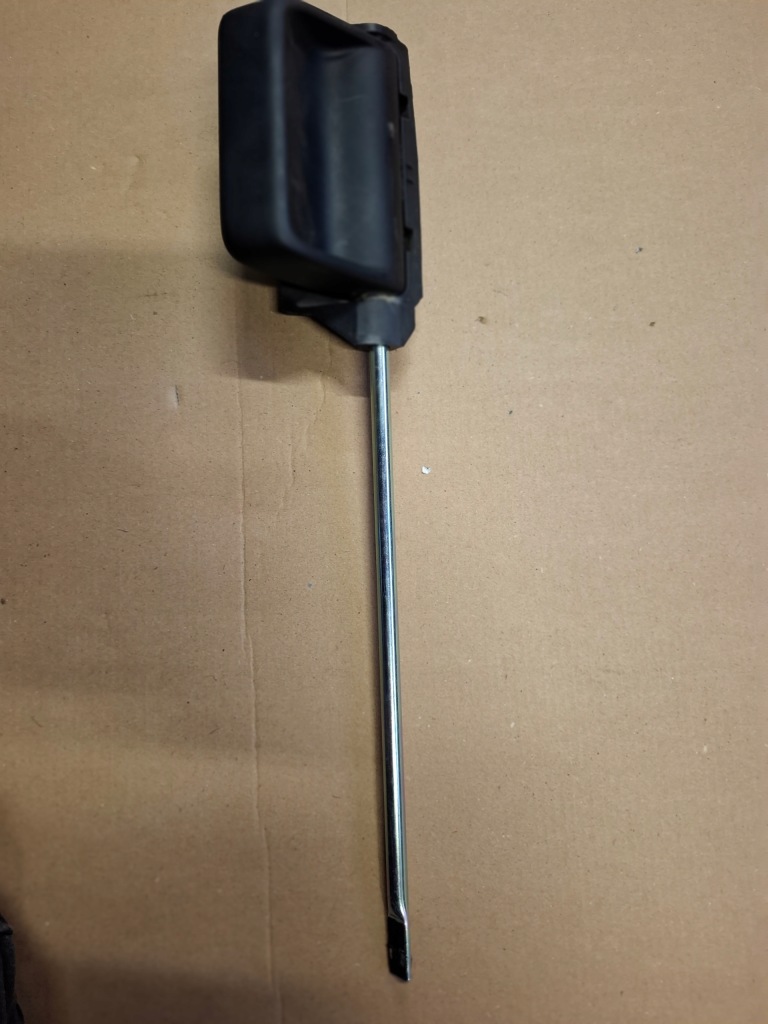 Купить Caddy 2k5 i2015- ручка задняя задняя правая