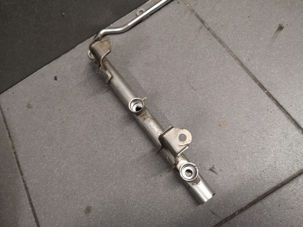 фото №6, Молдинг упорскування audi a6 c6 2.4 bdw 06e133681f