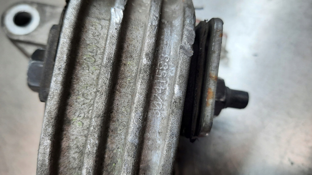 фото №7, Подушка двигателя 3074158583 volvo s60 v70 ii 2.4 d5