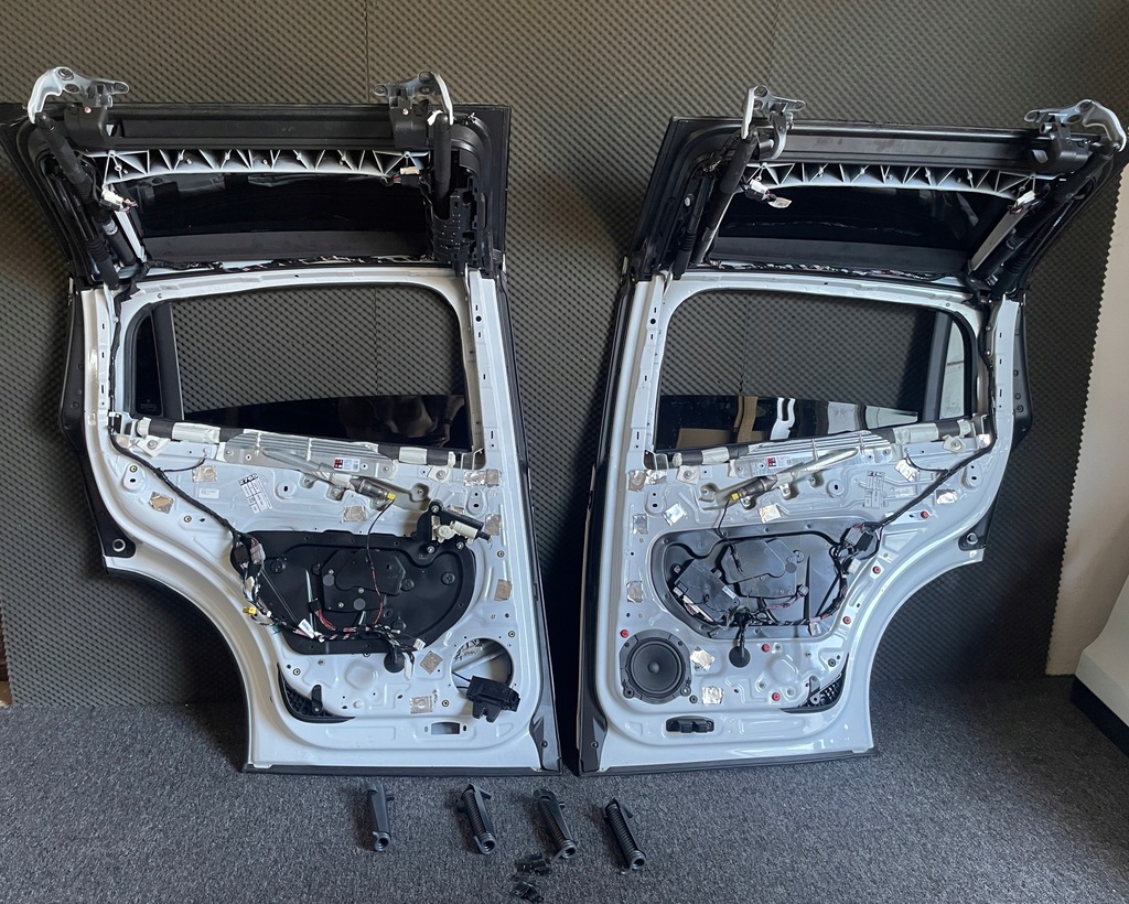 фото №6, Tesla x дверь левая задние левый задняя демонтаж белый перламутр