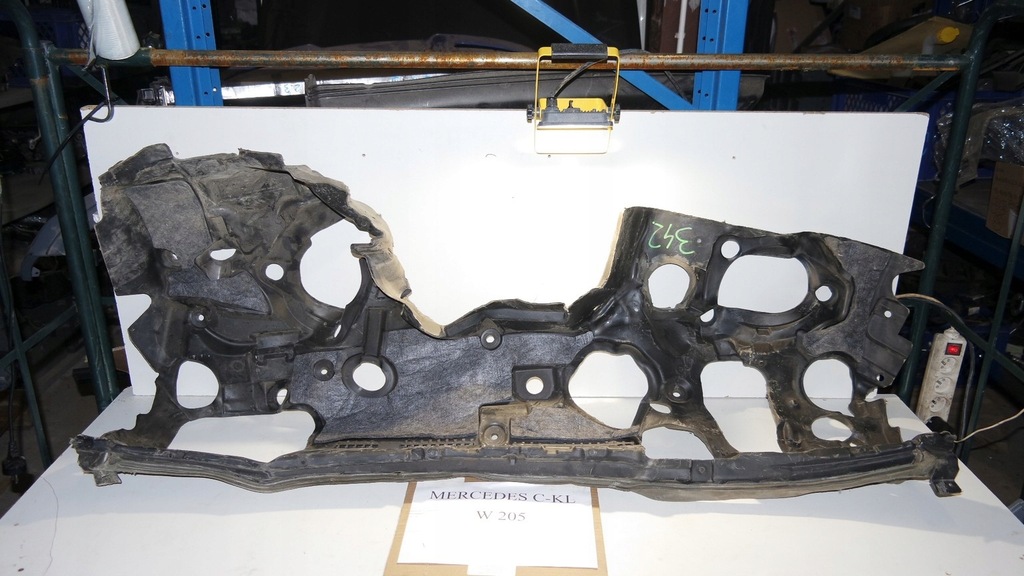 фото №1, Шумоізоляція стіни перегородки mercedes w205