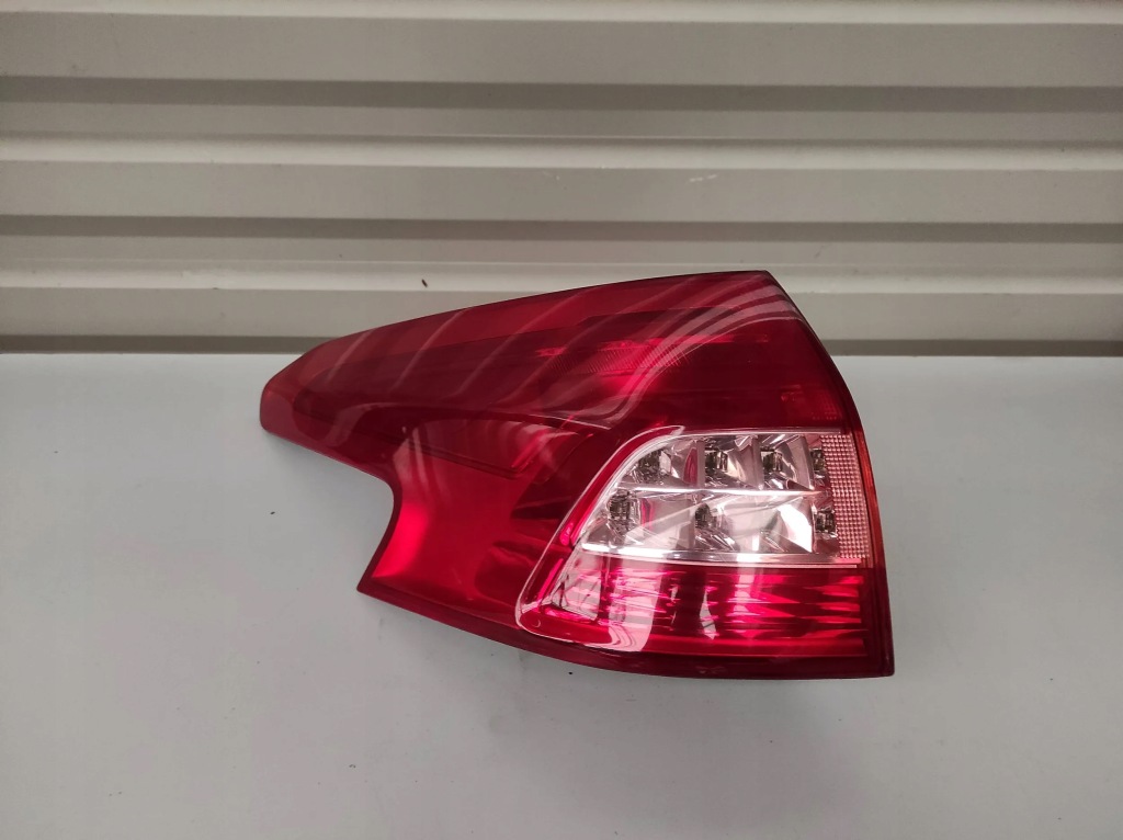 фото №1, Лампа задняя задняя левая citroen c5 iii kombi