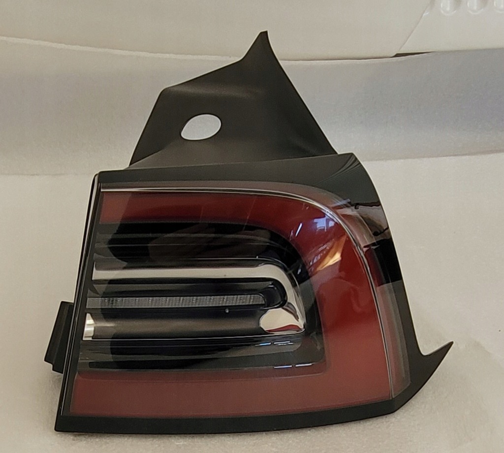 фото №1, Лампа ліва задня задня led tesla y tesla model 3 2019- 148r00-0021