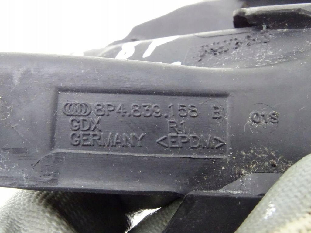 фото №3, Audi a3 8p заглушка гумовий елемент двері правий задня sportback