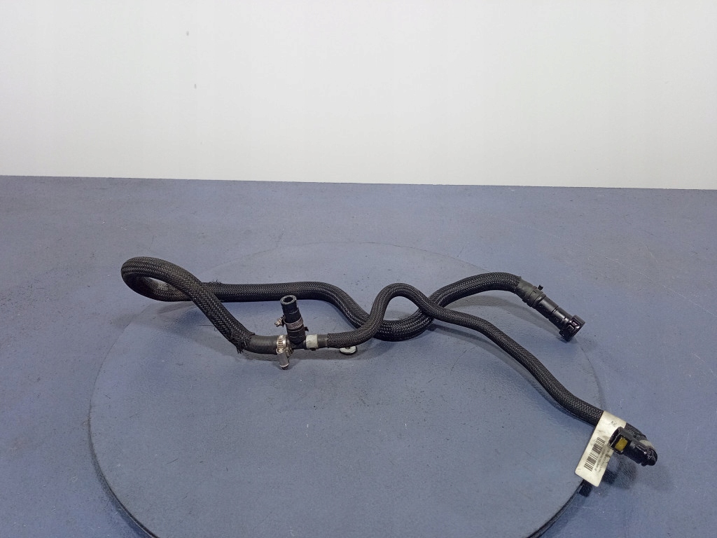 Bmw 6 f13 640d 3.0d патрубок трубка шланг пального 7823401 Оригінал