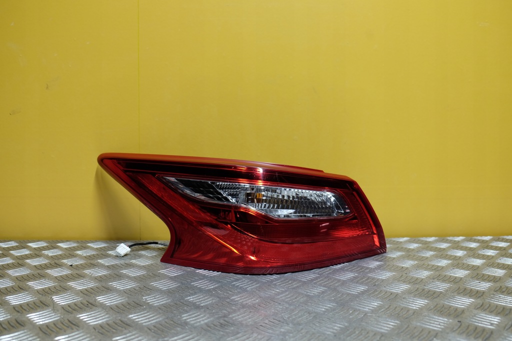 фото №1, Nissan altima 2016- лампа задня ліва задня usa