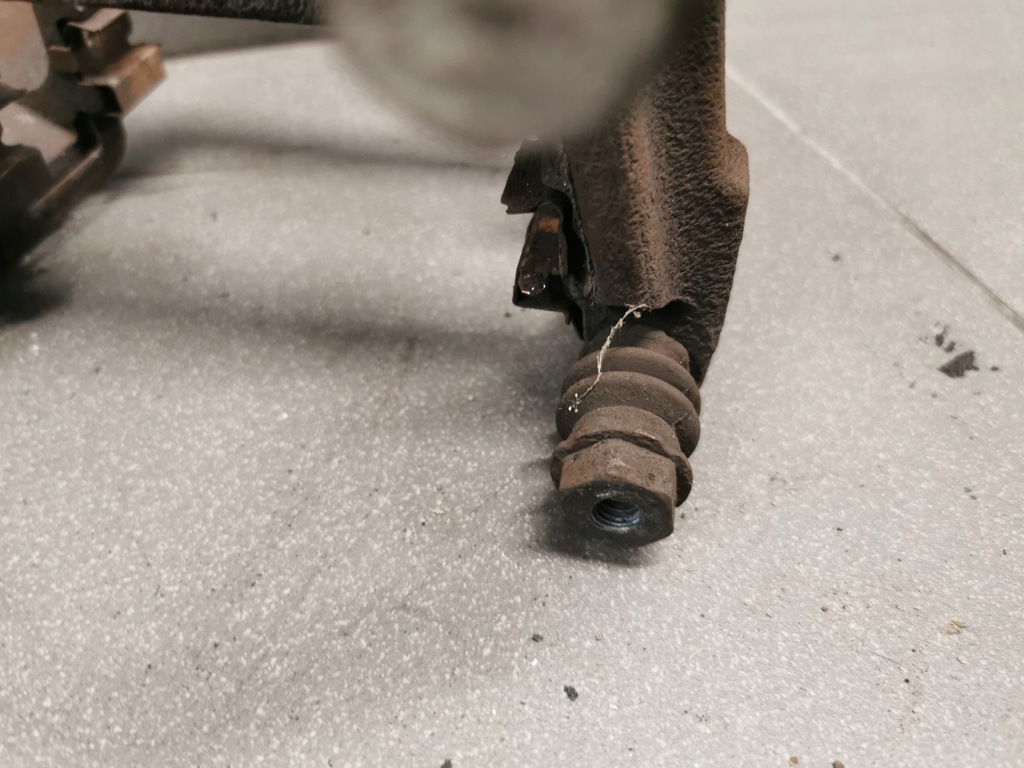 фото №4, Скоба лівий задня audi a8 d3 310mm