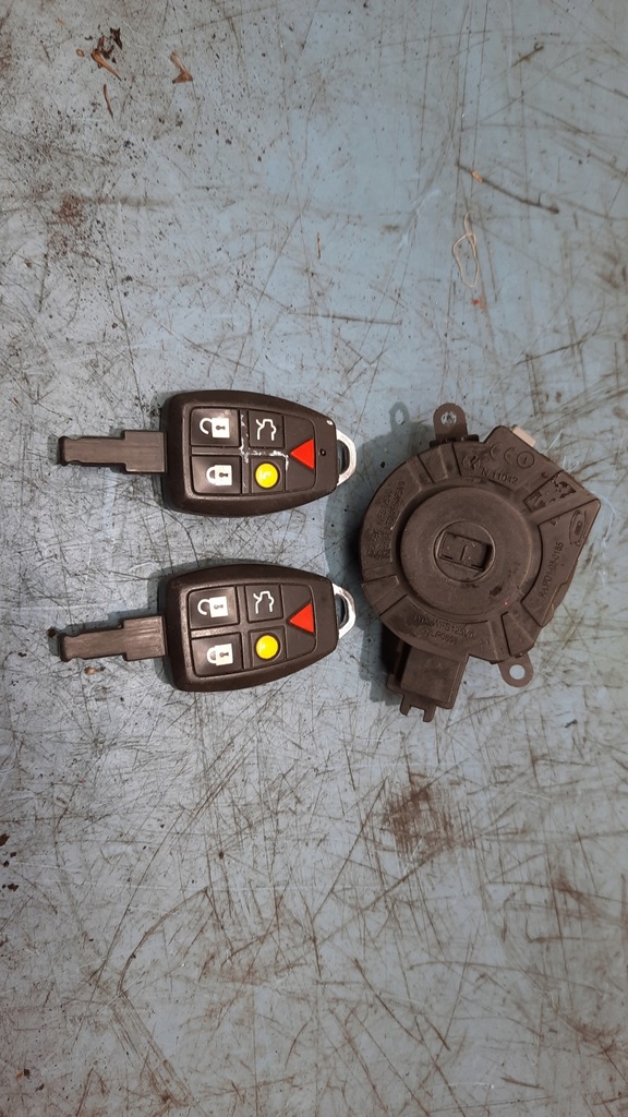 фото №1, Замок зажигания 30737157 volvo c30 s40 ii 50