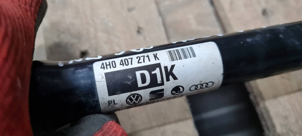 A6 c7 4g рестайлінг  привідний вал półośka ліва права 2.0 tdi 4h0407271k Оригінал