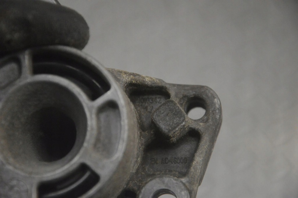 фото №5, Bmw 4 f32 f33 2018 натяжитель ремень генератора