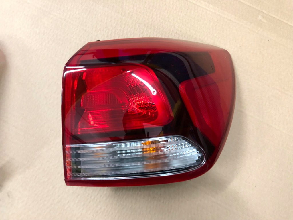 фото №1, Kia rio v 2017- лампа права задня