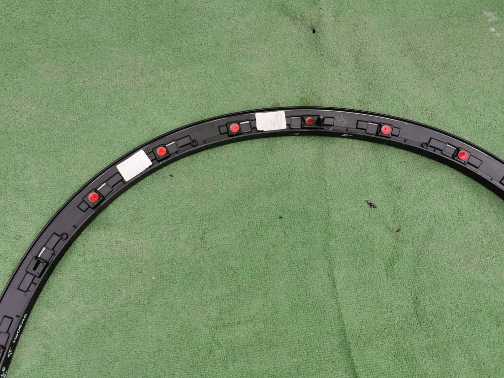 фото №10, Maserati grecale gt modena молдинг na крыло левая перед передняя org.