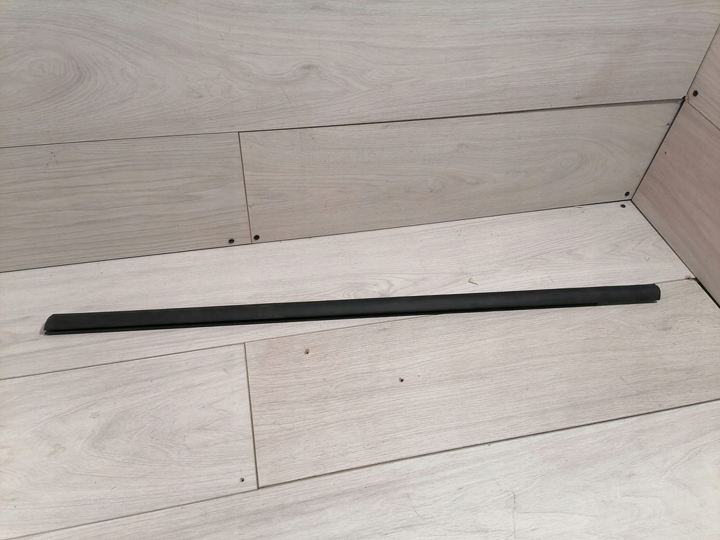 фото №1, Citroen c3 picasso молдинг правый перед 9681443480