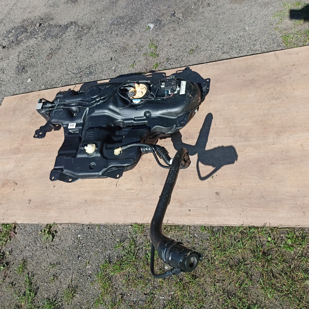 фото №1, Renault megane iv бак топлива