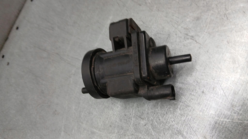 Купити Клапан вакууму mercedes a-klasa w168 1.7cdi 97-01r 0005450427