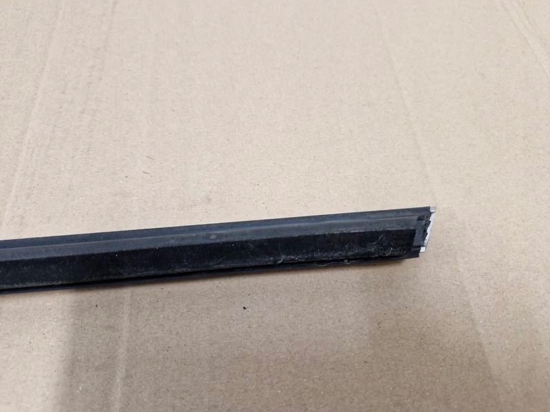 Mercedes benz a w176 молдинг ущільнювач двері правий перед Недорого