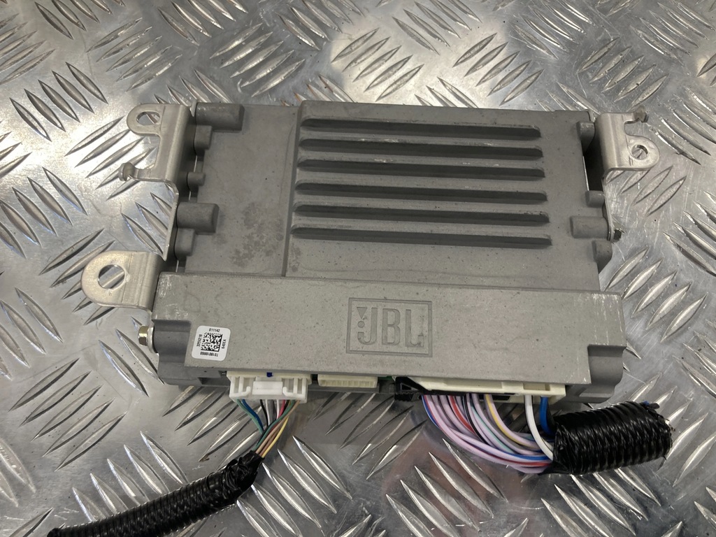 фото №1, Усилитель jbl toyota rav4 v 19-