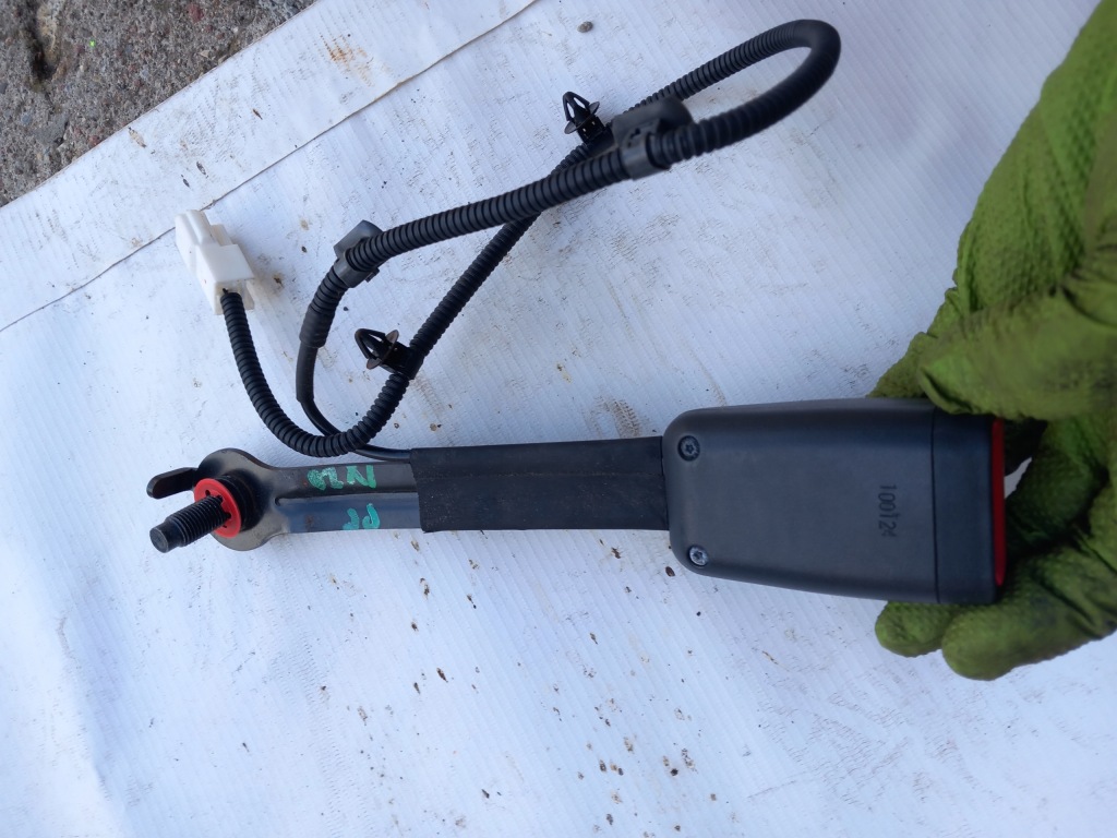 фото №3, Клипса замок поперечина правый перед hyundai ix20