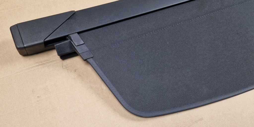 Audi a4 b9 avant 19-24 рестайлінг  шторка задня багажника Зі Шроту