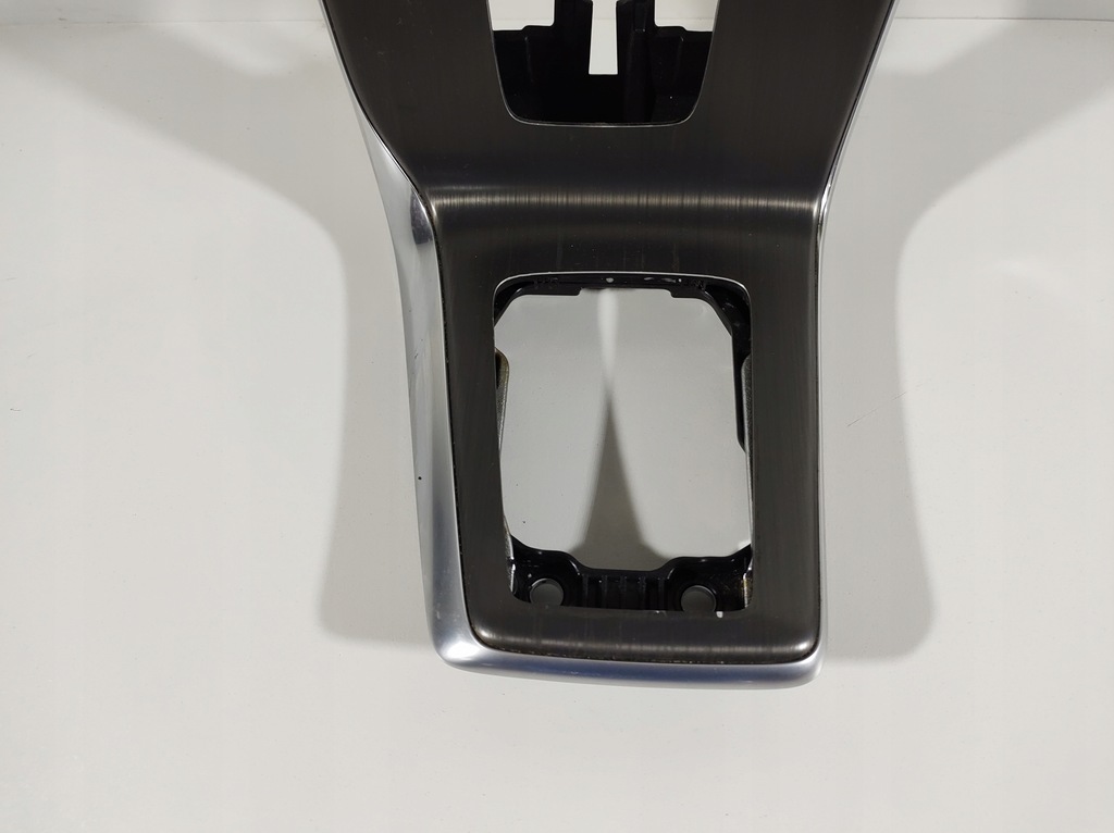 фото №2, Volvo v40 12- рамка панель радіо обдув