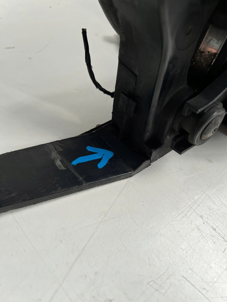 Ремінь передній балка радіатор комплект радіатор mini cooper r56 1.6 дизель європа Доставка