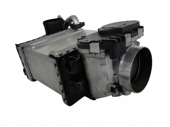 Купить Mercedes радиатор интеркулер правый  m176 m177