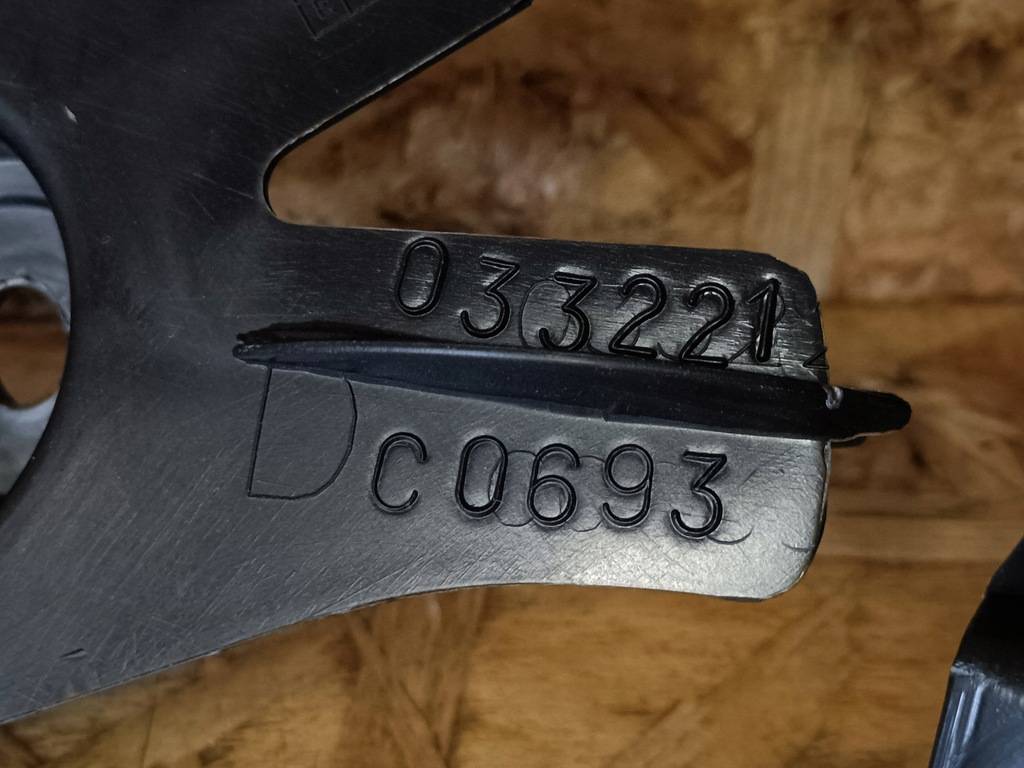 фото №9, Peugeot 2008 i lift 13- направляющая бампера правый задняя