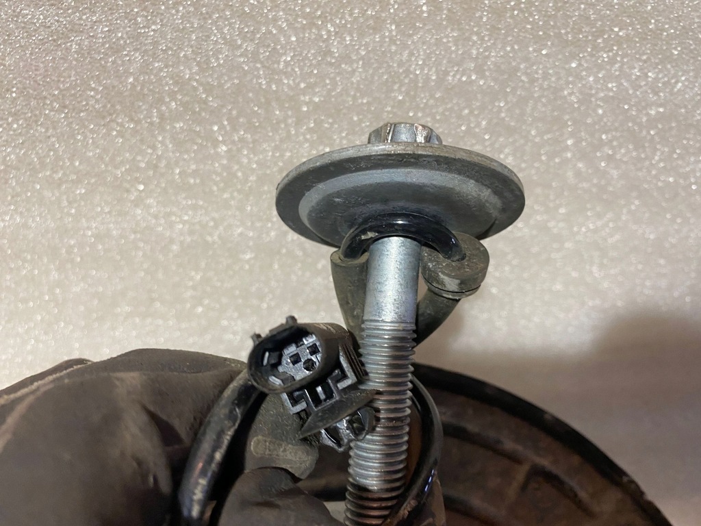 фото №2, Maserati levante ступиця колеса заднього