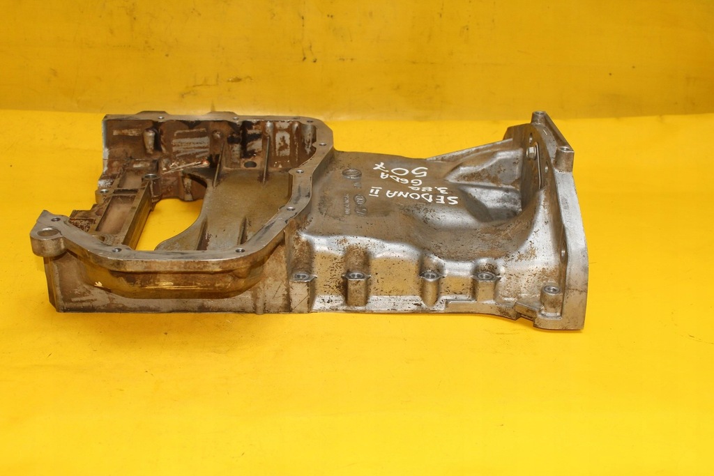 фото №7, Основание картера kia sedona ii 21520-3c100 3.8b g6da